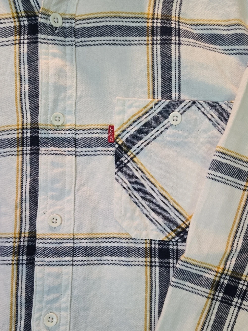 Men's Levi's Strauss & Co  White and Navy Plaid Button-Down Shirt Sz S